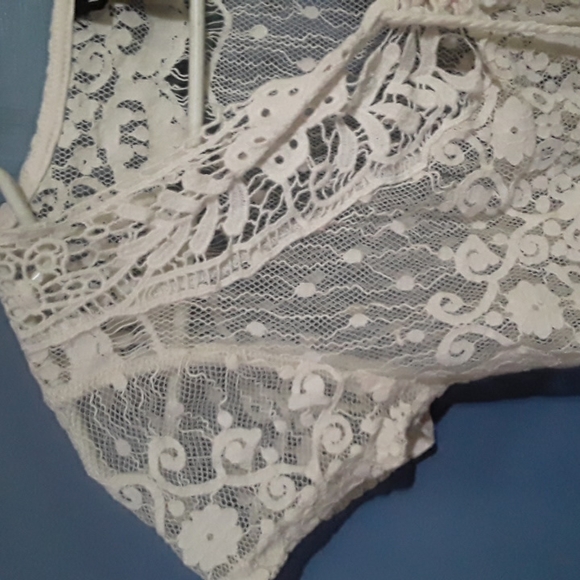 Rue21 Women's Shirt. Size XS. Lace. - Picture 6 of 13